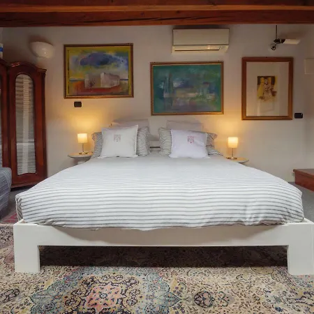 A Casa Di Nina Δωμάτια σε οικογενειακή κατοικία *